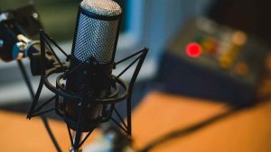 CÓMO HACER PODCAST EN YOUTUBE