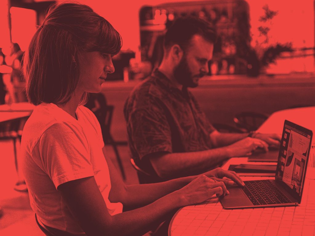 Rebel Rebel, el portal que conecta empresas y oportunidades laborales de la industria de la música con profesionales del sector, celebra la primera Feria de Empleo de la Industria Musical en español del 24 al 28 de junio de forma totalmente online y gratuita.